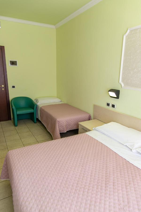 Hotel Liana Rimini Extérieur photo