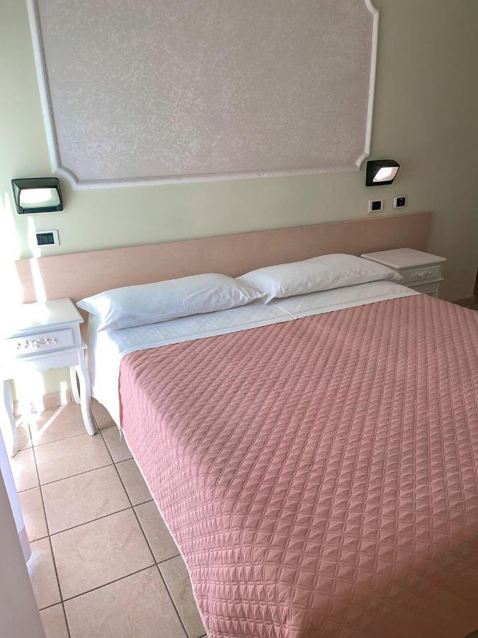 Hotel Liana Rimini Extérieur photo