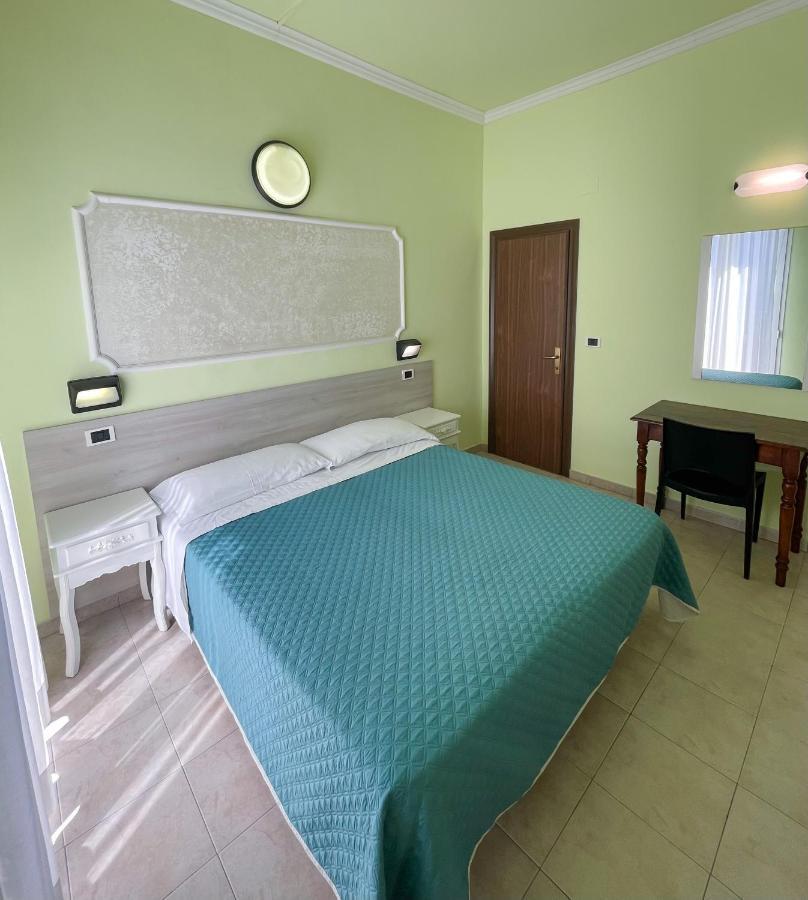 Hotel Liana Rimini Extérieur photo