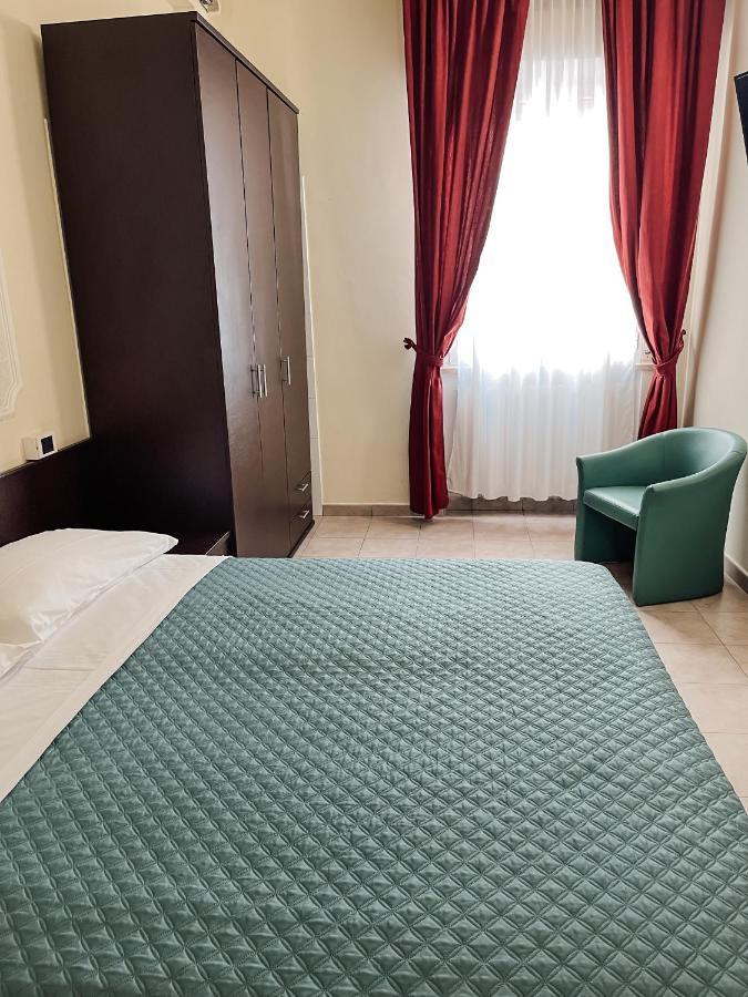 Hotel Liana Rimini Extérieur photo