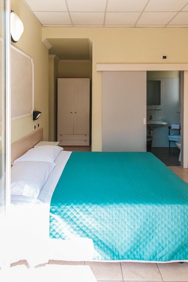Hotel Liana Rimini Extérieur photo